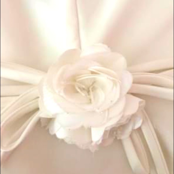 Wedding Gown - Picture 3 of 5